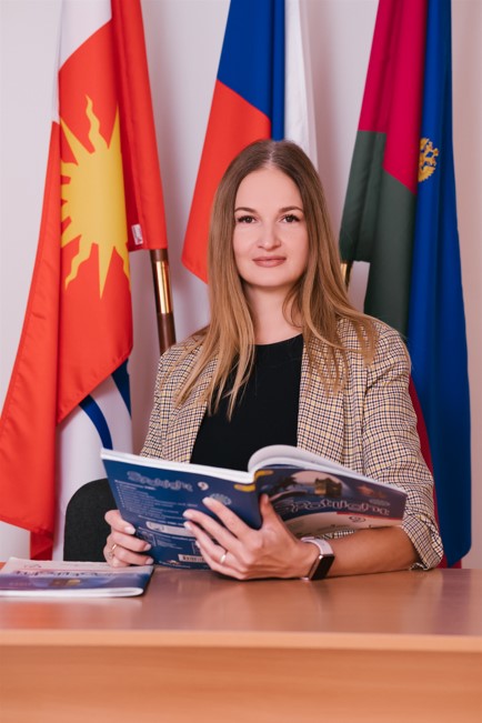 Скала Юлия Борисовна.